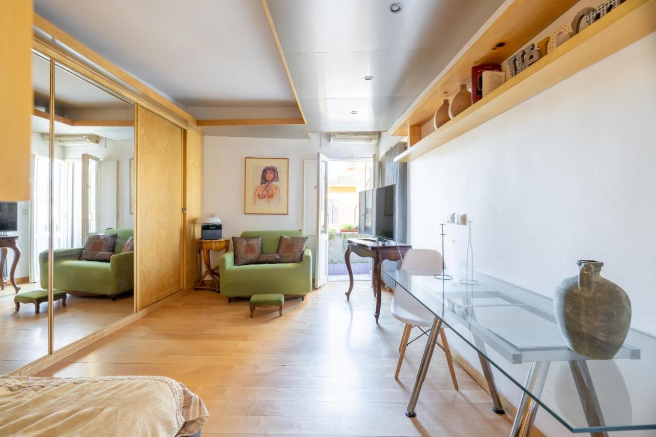 Romantic Studio In Trastevere Luaran gambar